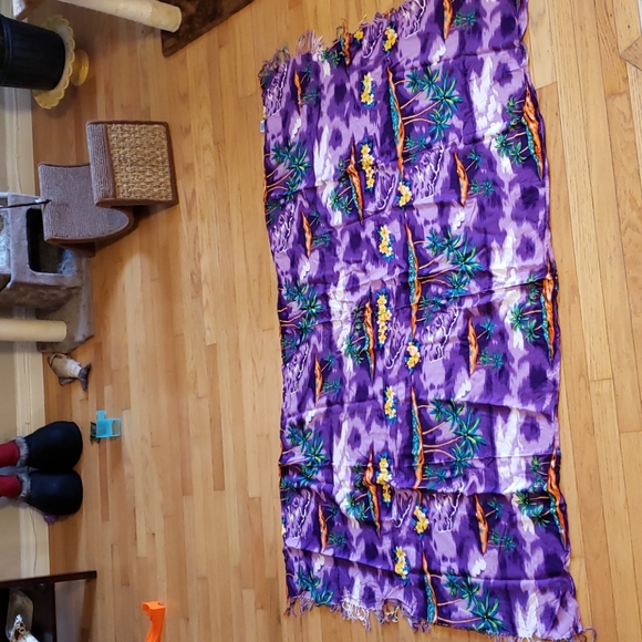 10/$20⚔ Large beach cover up - Picture 2 of 2